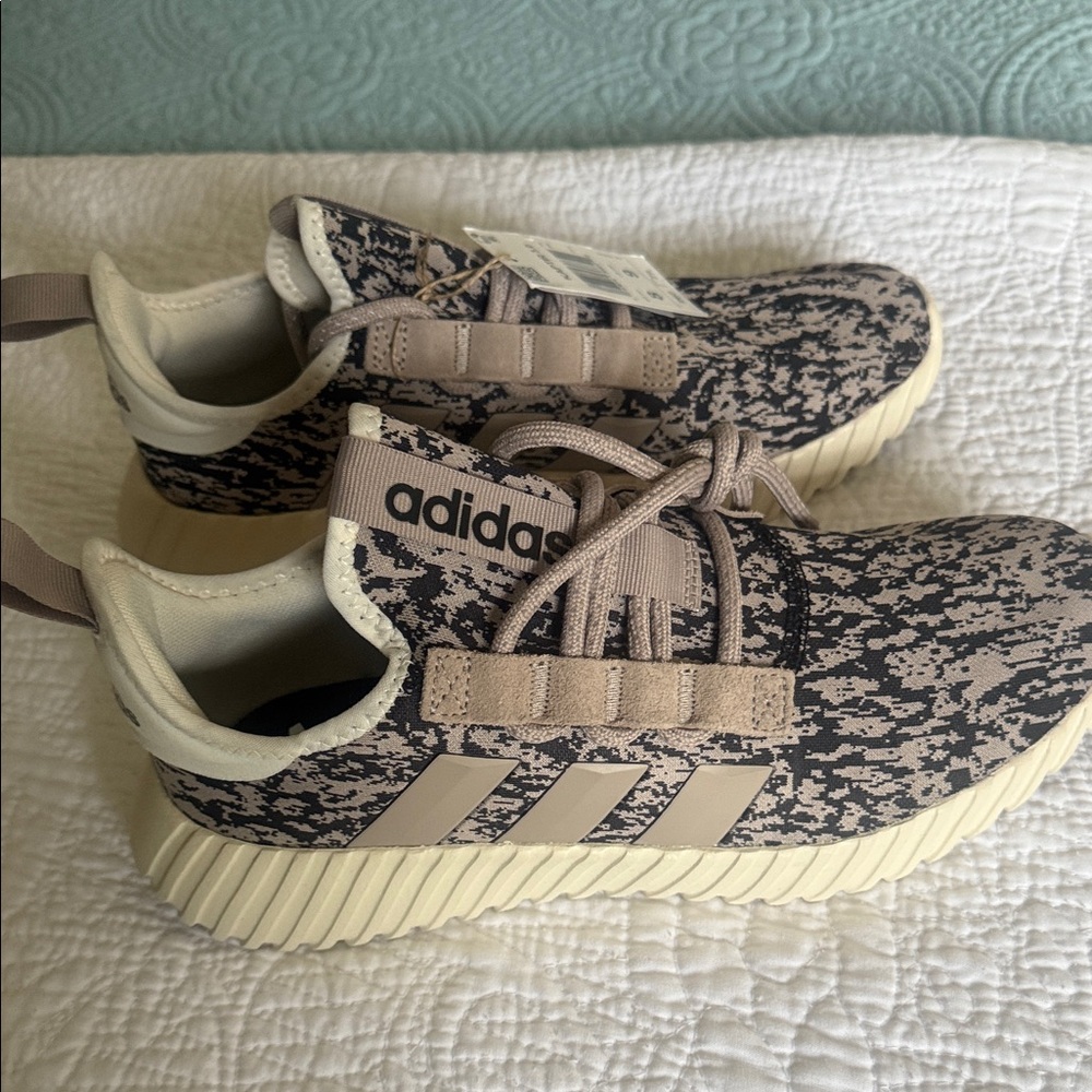 Adidas women Sneakers - Black and Cream Pattern